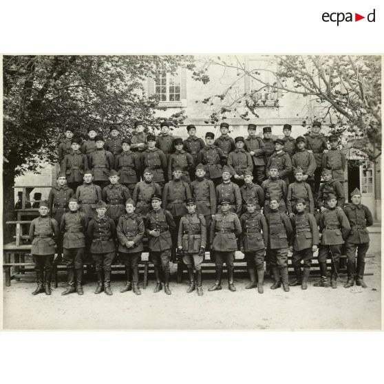 Photographie de groupe du 11e régiment d'artillerie lourde coloniale (11e RALC).