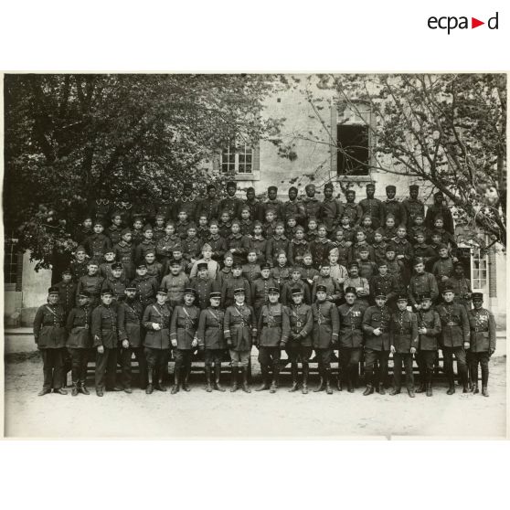 Photographie de groupe du 11e régiment d'artillerie lourde coloniale (11e RALC).
