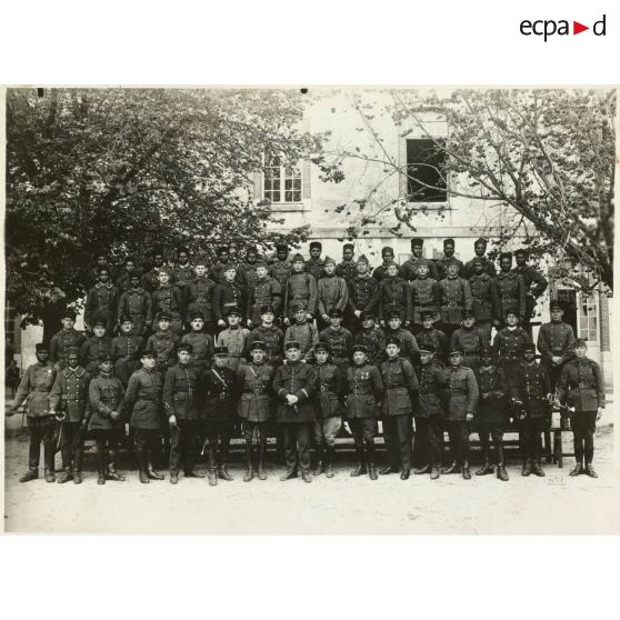 Photographie de groupe du 11e régiment d'artillerie lourde coloniale (11e RALC).