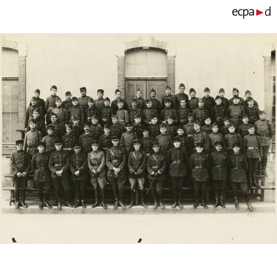 Photographie de groupe du 11e régiment d'artillerie lourde coloniale (11e RALC).