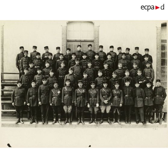 Photographie de groupe du 11e régiment d'artillerie lourde coloniale (11e RALC).