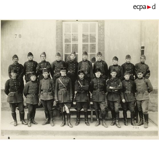 Photographie de groupe du 11e régiment d'artillerie lourde coloniale (11e RALC).