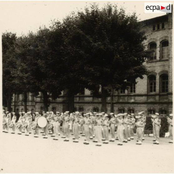 Les musiciens du 1er RIM pendant la journée portes ouvertes au quartier Rabier à Sarrebourg, fête du 37e régiment d'infanterie.