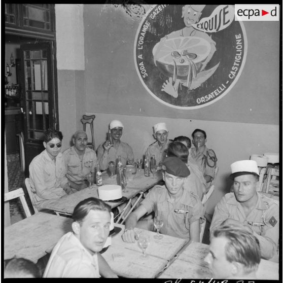 Apéritif organisé pour les légionnaires à Castiglione (Bou Ismaïl).