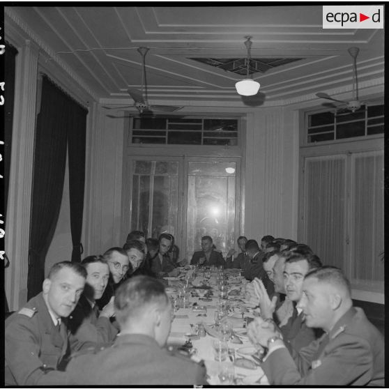 Saint-Cyriens lors d'un repas organisé pour la commémoration de la bataille d'Austerlitz à l'hôtel Métropole.