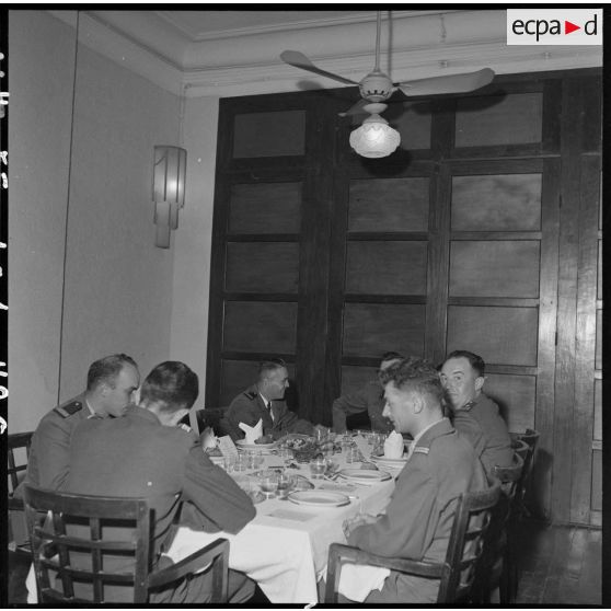 Saint-Cyriens lors d'un repas organisé pour la commémoration de la bataille d'Austerlitz à l'hôtel Métropole.