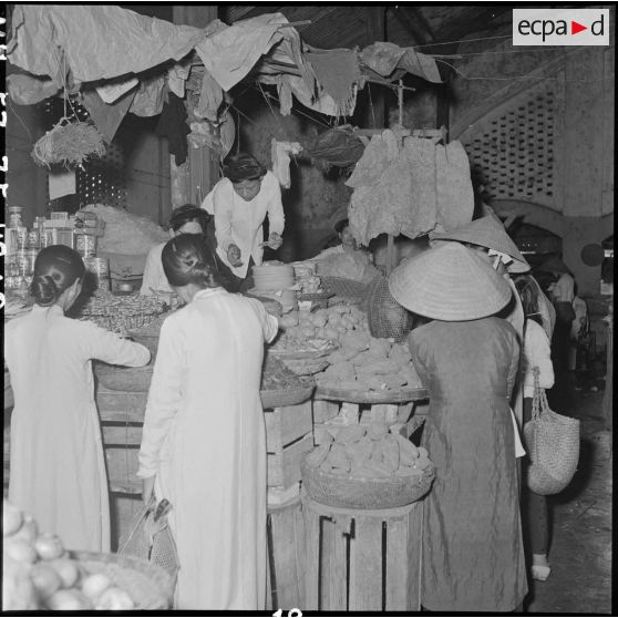 Un étal du grand marché d'Hanoï.
