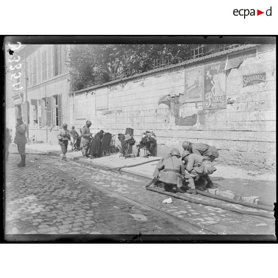 Châlons-sur-Marne (Marne). 13 rue Pasteur. Maison incendiée par le bombardement, nuit du 18 au 19 juillet 1918. [légende d’origine]