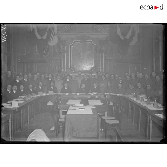 Paris. 4 avenue de l'Observatoire. Conférence à l'école de Pharmacie. [légende d'origine]