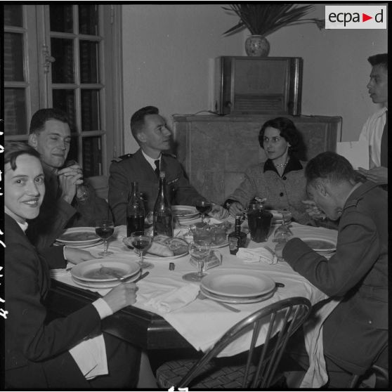 Un repas au camp de presse d'Hanoï.