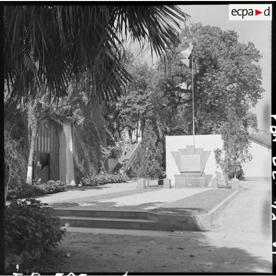 Monument aux morts du détachement Nord des COAC (section de commis et ouvriers militaires d'administration coloniaux).