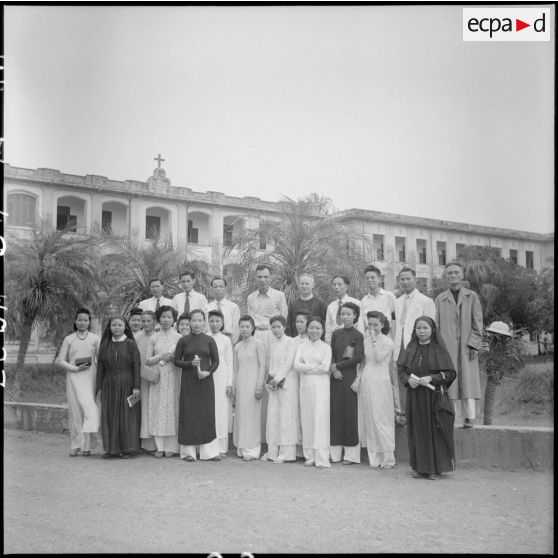 Membres de la congrégation des frères rédemptoristes d'Hanoï.