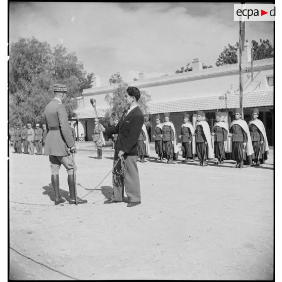Discours du général d'armée Henri Giraud, commandant en chef civil et militaire, lors de la cérémonie de baptême de la promotion Weygand de l'EEOI (École des élèves officiers indigènes d'Algérie et de Tunisie).