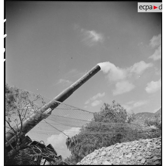 Un canon de 155 mm GPF, baptisé L'impossible, d'un régiment d'artillerie d'Afrique, vient de tirer dans la région de Zaghouan.