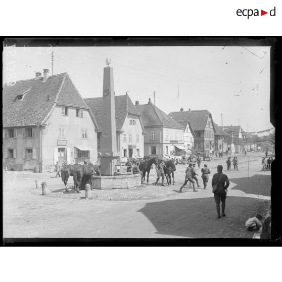 Dannemarie. Soldats américains sur la grande place. [légende d'origine]