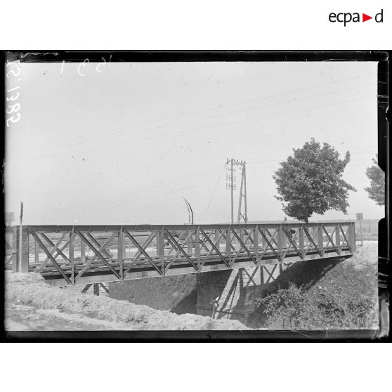 Montreux Château, territoire de Belfort. Pont métallique, système Pigeaud. [légende d'origine]