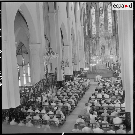 Célébration de la messe de requiem à la mémoire des morts d'Indochine.