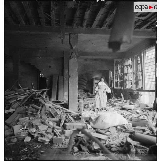 Le dispensaire ophtalmologique situé boulevard Cervantès, dévasté par le bombardement allemand d'Alger du 24 novembre 1942. L'établissement dépend de l'association nord-africaine pour l'enseignement des aveugles.