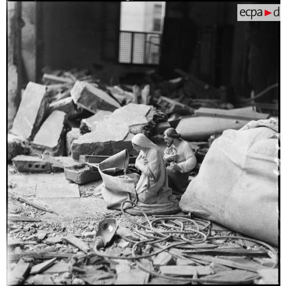 Le dispensaire ophtalmologique situé boulevard Cervantès, dévasté par le bombardement allemand d'Alger du 24 novembre 1942. L'établissement dépend de l'association nord-africaine pour l'enseignement des aveugles.