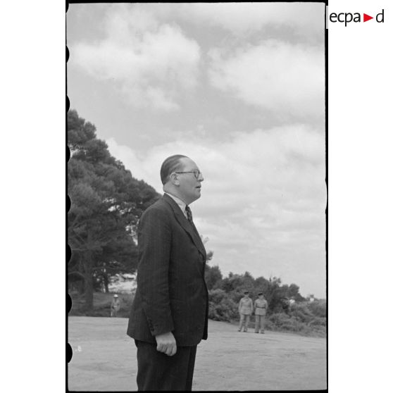 André Diethelm prononce une allocution aux FEFEO.