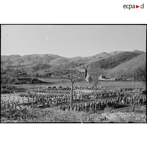 La messe est célébrée dans le cimetière militaire de Casale.