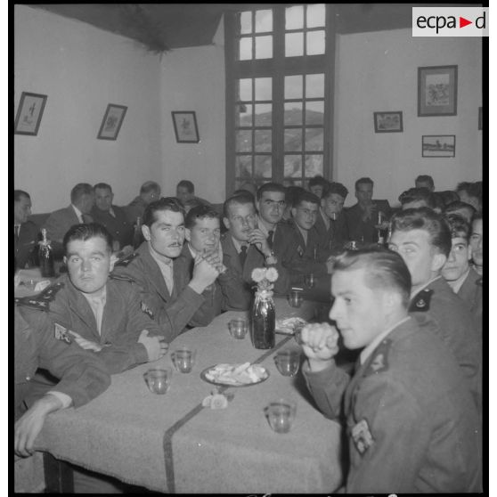 Banquet de la Musique de la garnison d'Alger lors des célébrations de la Sainte-Cécile, patronne des musiciens.