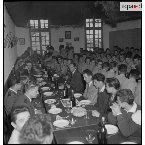Banquet de la Musique de la garnison d'Alger lors des célébrations de la Sainte-Cécile, patronne des musiciens.