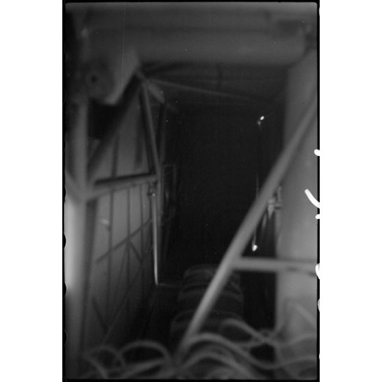 L'intérieur d'un planeur DFS-230, lors d'une mission aéroportée du Sondergruppe du Luftlandegeschwader 1.