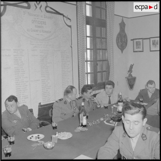 Banquet pour les libérables du 9e RZ (9e régiment de zouaves) aux Issers.