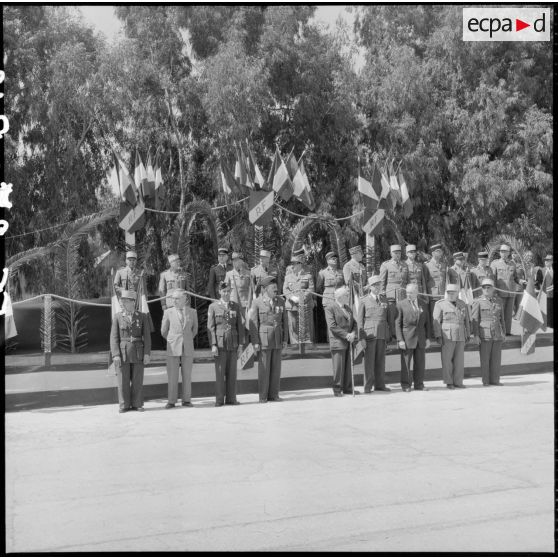 Adieux du général Roy directeur du Matériel de la 10e RM (région militaire).