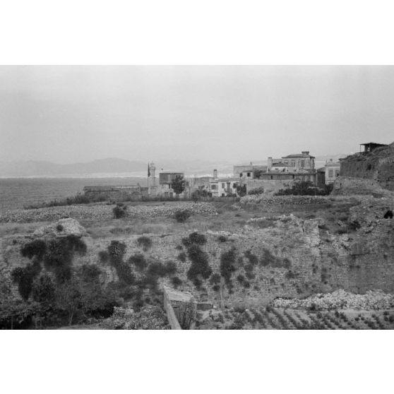 Aspect du littoral à proximité d'un poste émetteur de la Luftwaffe.