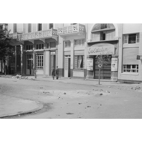 Le Soldaten Kino de la ville crétoise occupée.