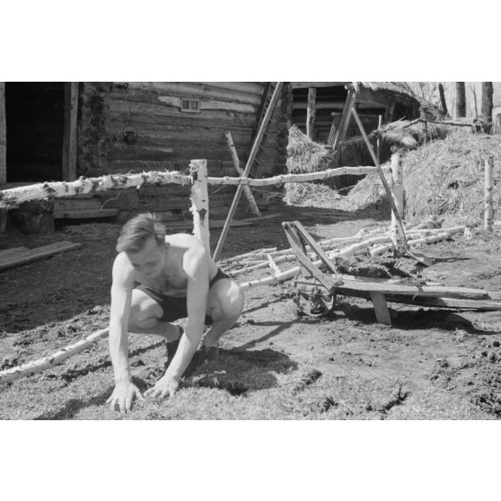 Aménagements et restauration d'un groupe d'isbas réquisitionné pour la Luftwaffe.