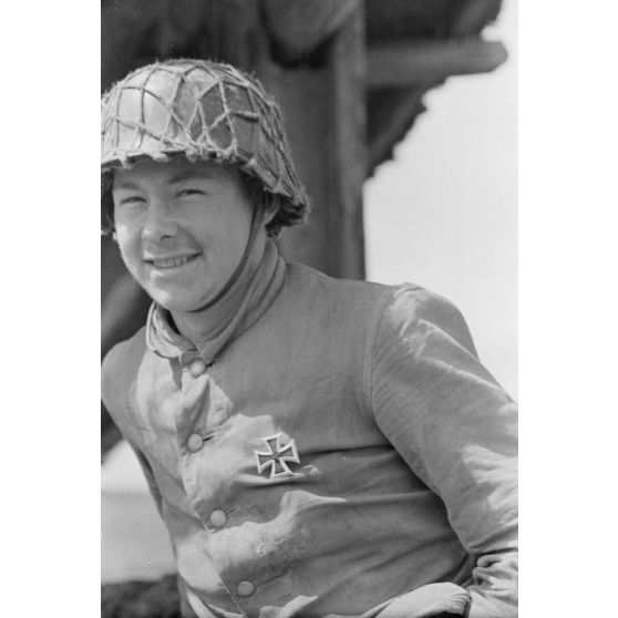 Portrait d'un fantassin allemand décoré de la croix de fer.