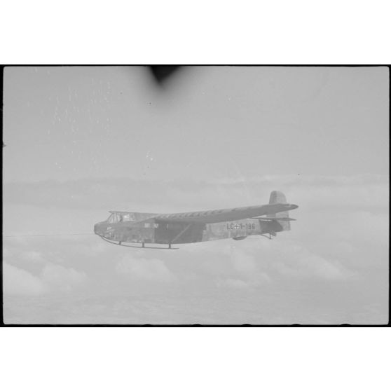 Durant un exercice du IIIe groupe du Luftlandegeschwader 1 (III./LLG 1) dans le secteur de Valence.