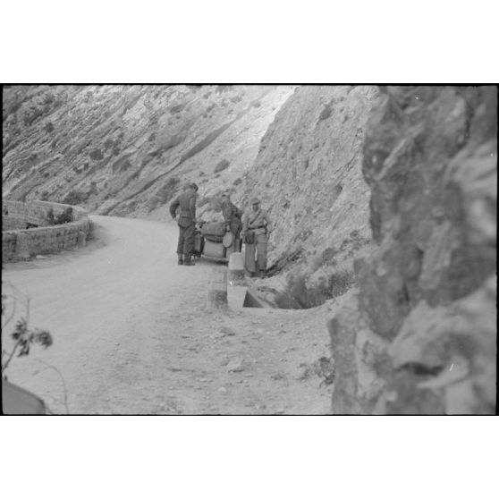 Destructions de routes dans la ville de Montefalcone Nel Sannio, dans la province de Campobasso.