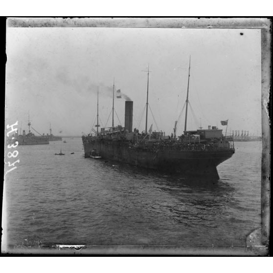 Dakar. Un transport. [légende d'origine]