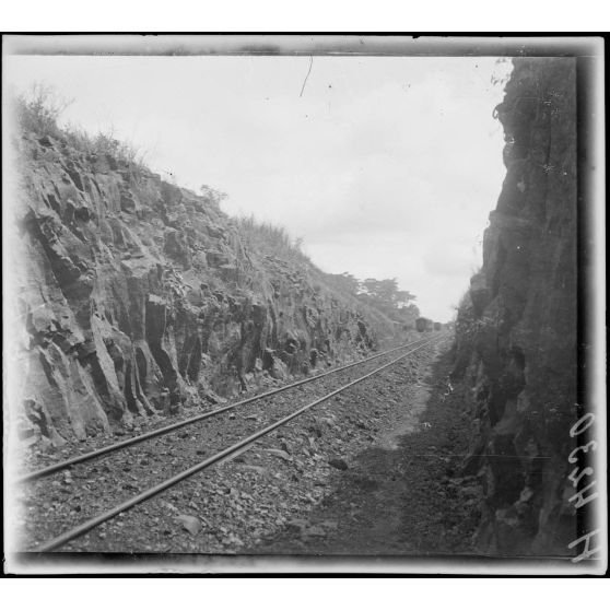 Le bout du rail (Nkongsamba). [légende d'origine]