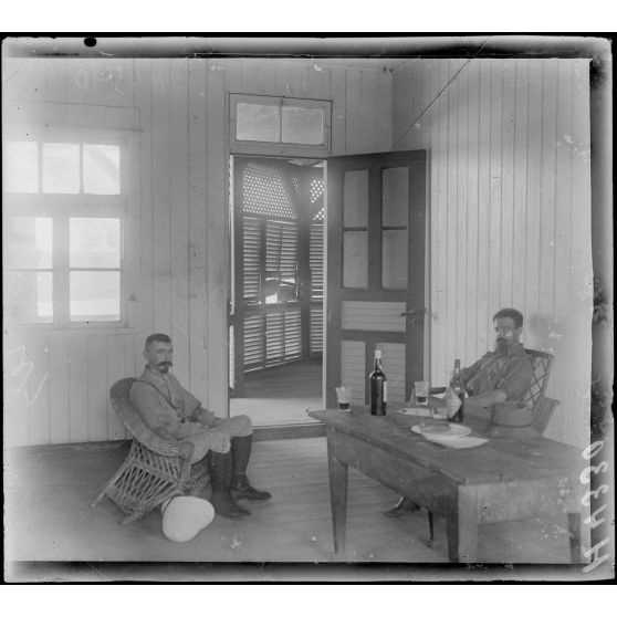 Edéa. Installation d'un blanc. [légende d'origine]