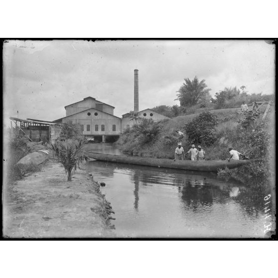 Maka, l'huilerie. Vue générale de l'huilerie. [légende d'origine]