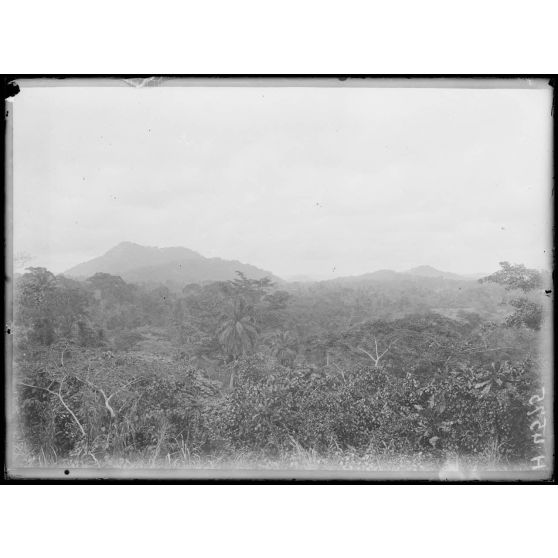 Chemin de fer du Nord. Aspect de la contrée au kilomètre 143. [légende d'origine]