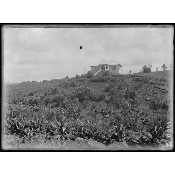 Baré. Immeuble de l'ancienne résidence allemande. [légende d'origine]