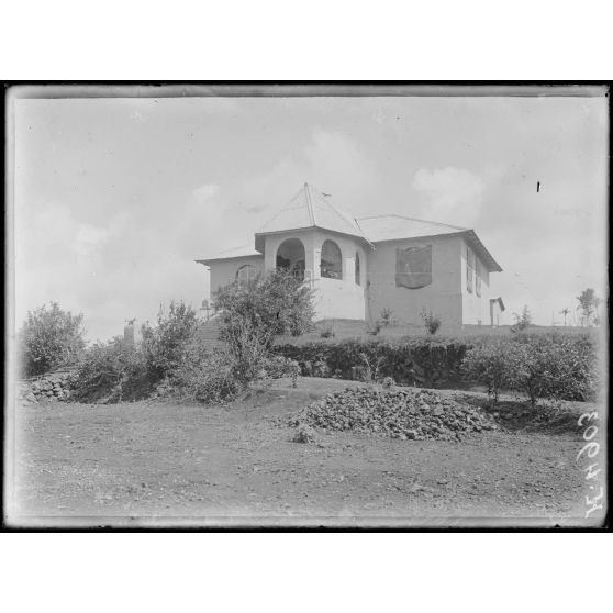 Baré. Immeuble de l'ancienne résidence allemande. [légende d'origine]