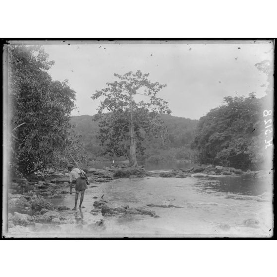 Rives de la Bongola. 2e chute de la Bongola. [légende d'origine]