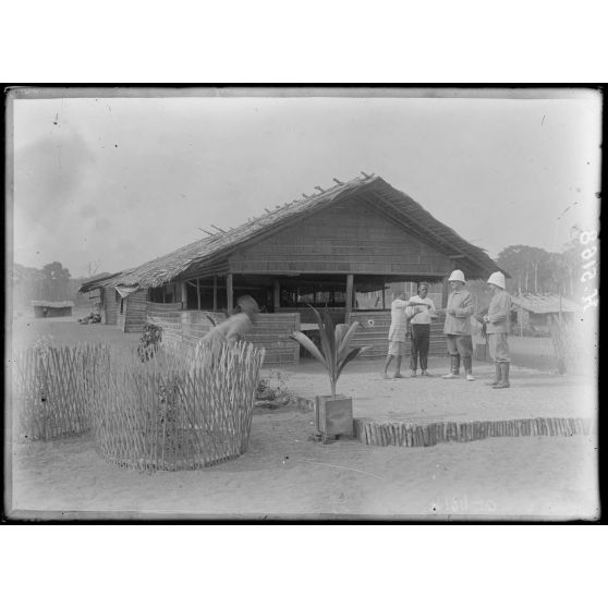 Campo. Une case. [légende d'origine]