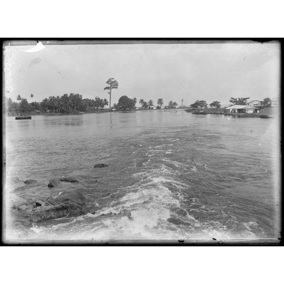 Kribi. Estuaire du Kribi. [légende d'origine]