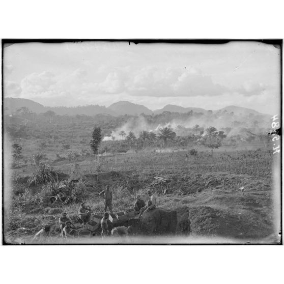 Yaoundé. Vue générale de la contrée (sud-ouest). [légende d'origine]