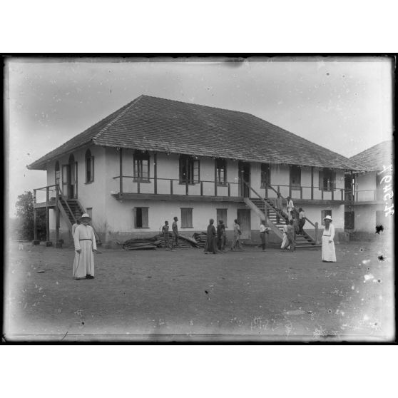Yaoundé. Mission catholique. Maison d'hospitalisation. [légende d'origine]