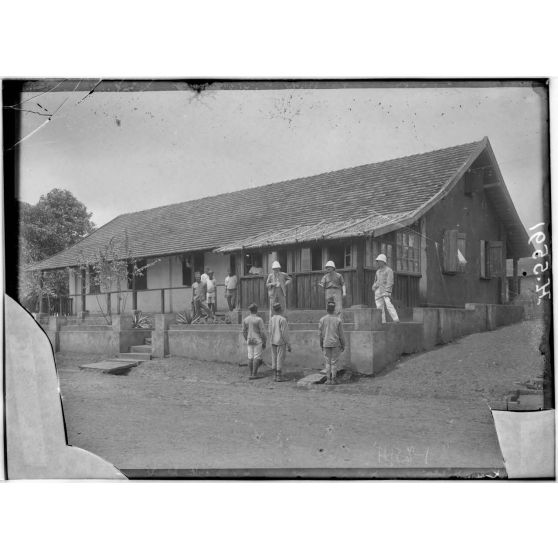 Yaoundé. Immeuble. [légende d'origine]