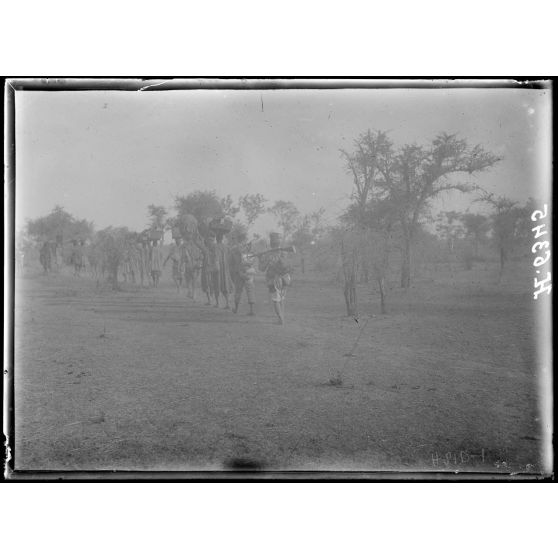 Route de Reï à Garoua. Bessou. Aspect de la piste. [légende d'origine]